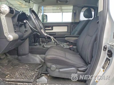 Zdjęcie 7 z 12 samochodu: 2007 TOYOTA FJ CRUISER VIN:JTEBU11F170043922 - miniatura