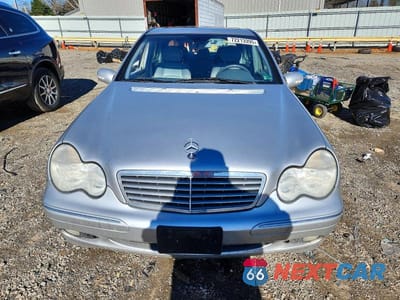 Piąte zdjęcie samochodu w środku: 2003 MERCEDES-BENZ C 240 4MATIC VIN:WDBRF81J03F389511 - miniatura