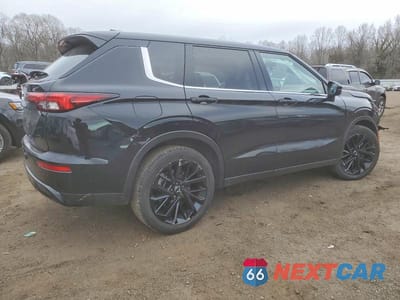 Trzecie zdjęcie samochodu z tyłu: 2024 MITSUBISHI OUTLANDER SE VIN:JA4J4VA8XRZ027378 - miniatura