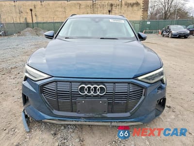 Piąte zdjęcie samochodu w środku: 2021 AUDI E-TRON PRESTIGE VIN:WA1VAAGE9MB017152 - miniatura