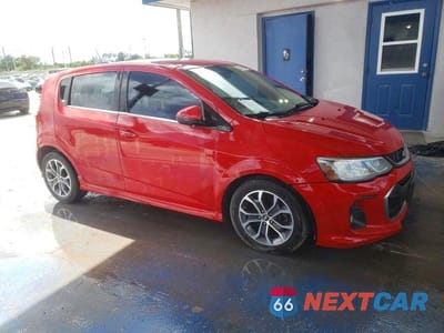 Czwarte zdjęcie samochodu z boku: 2017 CHEVROLET SONIC LT VIN:1G1JD6SB5H4142044 - miniatura