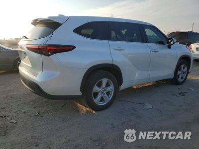 Trzecie zdjęcie samochodu z tyłu: 2021 TOYOTA HIGHLANDER L VIN:5TDCZRAH9MS521880 - miniatura
