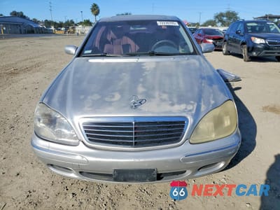 Piąte zdjęcie samochodu w środku: 2001 MERCEDES-BENZ S 430 VIN:WDBNG70J81A135563 - miniatura