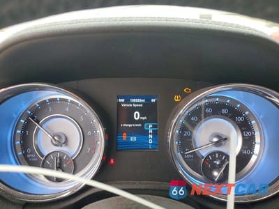 Zdjęcie 9 z 13 samochodu: 2014 CHRYSLER 300 VIN:2C3CCARG9EH136466 - miniatura