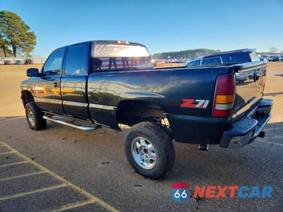 Drugie zdjęcie samochodu z przodu: 2000 CHEVROLET SILVERADO K1500 VIN:2GCEK19T8Y1395435 - miniatura