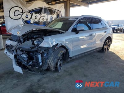 2023 PORSCHE CAYENNE BASE WP1AA2AY6PDA02788 - główne zdjęcie licytacji z USA - miniatura