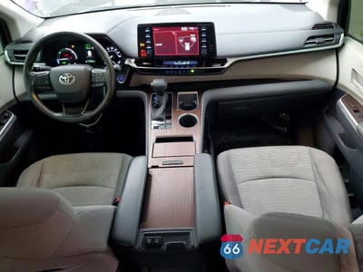 Zdjęcie 8 z 12 samochodu: 2023 TOYOTA SIENNA VIN:5TDKRKEC4PS146261 - miniatura