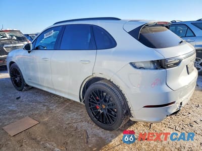 Drugie zdjęcie samochodu z przodu: 2021 PORSCHE CAYENNE GTS VIN:WP1AG2AY7MDA33560 - miniatura