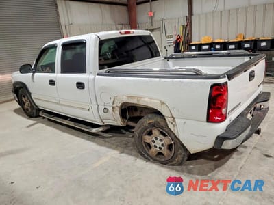 Drugie zdjęcie samochodu z przodu: 2005 CHEVROLET SILVERADO C1500 VIN:2GCEC13T751117384 - miniatura