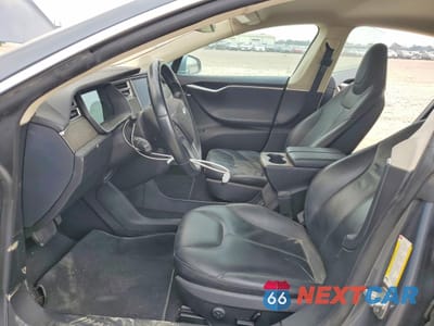 Zdjęcie 7 z 12 samochodu: 2013 TESLA MODEL S VIN:5YJSA1CN5DFP30142 - miniatura