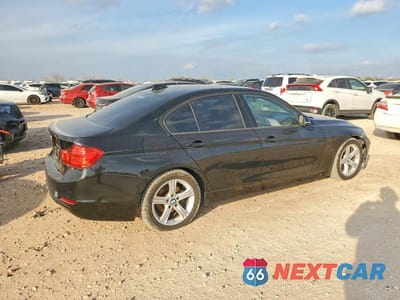 Trzecie zdjęcie samochodu z tyłu: 2014 BMW 320 I VIN:WBA3B1C54EP679299 - miniatura