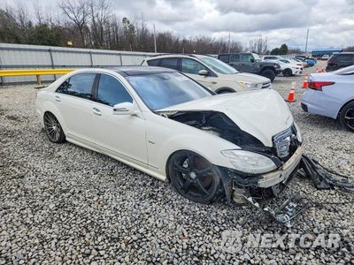 Czwarte zdjęcie samochodu z boku: 2012 MERCEDES-BENZ S 550 4MATIC VIN:WDDNG9EB6CA436730 - miniatura