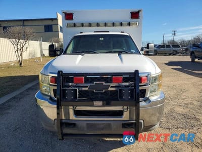 Piąte zdjęcie samochodu w środku: 2011 CHEVROLET SILVERADO C3500 LT VIN:1GB3C0CG6BF191943 - miniatura