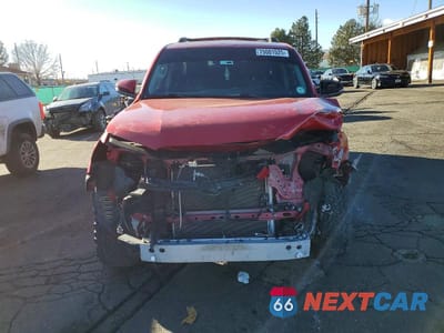 Piąte zdjęcie samochodu w środku: 2017 TOYOTA 4RUNNER SR5 PREMIUM VIN:JTEBU5JR0H5437725 - miniatura