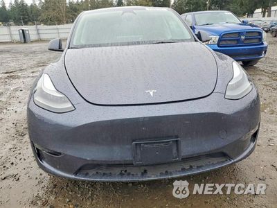 Piąte zdjęcie samochodu w środku: 2023 TESLA MODEL Y VIN:7SAYGDEEXPF962766 - miniatura