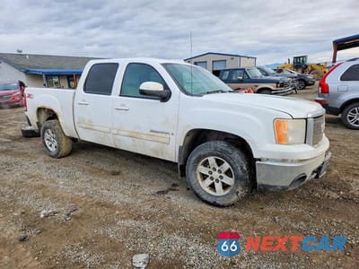 Czwarte zdjęcie samochodu z boku: 2008 GMC SIERRA K1500 VIN:3GTEK13J18G291870 - miniatura