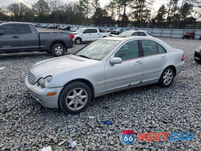 2002 MERCEDES-BENZ C 240 WDBRF61J72F266579 - główne zdjęcie licytacji z USA - miniatura