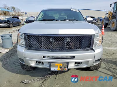Piąte zdjęcie samochodu w środku: 2013 CHEVROLET SILVERADO K1500 LT VIN:1GCRKSE75DZ275707 - miniatura