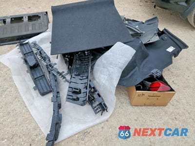 Zdjęcie 12 z 12 samochodu: 2025 BMW 330XI VIN:3MW89CW06S8F02700 - miniatura