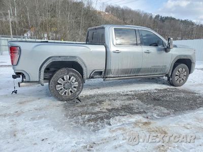 Trzecie zdjęcie samochodu z tyłu: 2025 GMC SIERRA K2500 DENALI ULTIMATE VIN:1GT4UXEY1SF280864 - miniatura