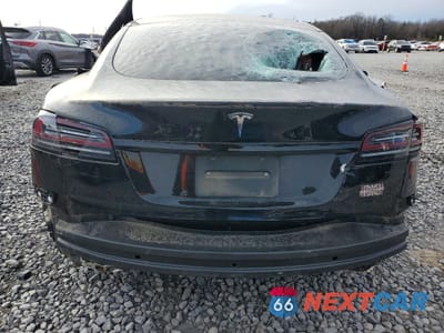 Zdjęcie 6 z 13 samochodu: 2022 TESLA MODEL S VIN:5YJSA1E62NF472623 - miniatura