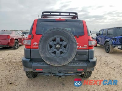 Zdjęcie 6 z 13 samochodu: 2012 TOYOTA FJ CRUISER VIN:JTEBU4BF4CK141857 - miniatura