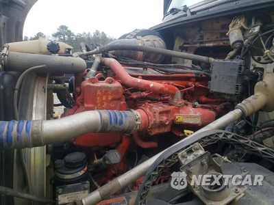 Zdjęcie 7 z 10 samochodu: 2017 VOLVO VNL SEMI TRUCK VIN:4V4N39TG4HN988025 - miniatura