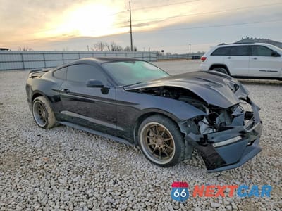 Czwarte zdjęcie samochodu z boku: 2019 FORD MUSTANG GT VIN:1FA6P8CF7K5157721 - miniatura