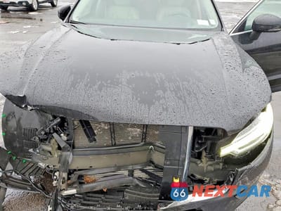 Zdjęcie 12 z 12 samochodu: 2019 VOLVO XC60 T5 VIN:LYV102RK5KB237707 - miniatura