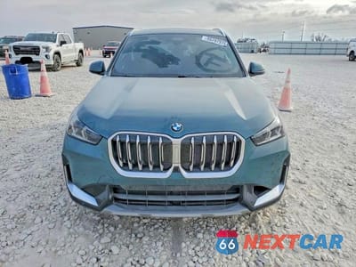 Piąte zdjęcie samochodu w środku: 2025 BMW X1 XDRIVE28I VIN:WBX73EF07S5395720 - miniatura