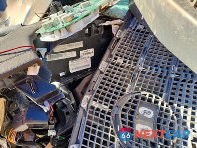 Zdjęcie 9 z 12 samochodu: 2008 CADILLAC CTS VIN:1G6DM577980114728 - miniatura