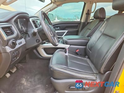 Zdjęcie 7 z 11 samochodu: 2016 NISSAN TITAN XD SL VIN:1N6BA1F47GN509342 - miniatura