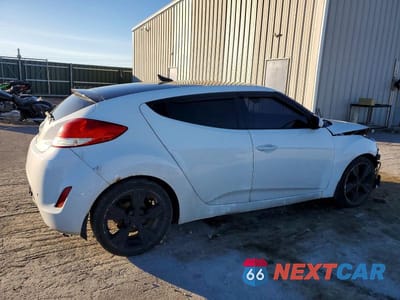 Trzecie zdjęcie samochodu z tyłu: 2016 HYUNDAI VELOSTER VIN:KMHTC6AD8GU268673 - miniatura