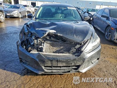 Piąte zdjęcie samochodu w środku: 2016 NISSAN ALTIMA 2.5 VIN:1N4AL3APXGC193555 - miniatura