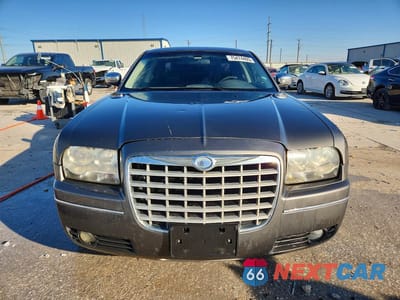 Piąte zdjęcie samochodu w środku: 2010 CHRYSLER 300 TOURING VIN:2C3CA5CV9AH206630 - miniatura