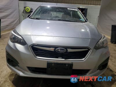Piąte zdjęcie samochodu w środku: 2019 SUBARU IMPREZA VIN:4S3GTAA67K3730181 - miniatura
