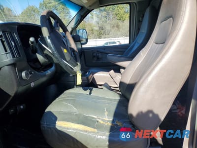 Zdjęcie 7 z 13 samochodu: 2012 GMC SAVANA 2500 DELIVERY VAN VIN:1GTW7FCA6C1109123 - miniatura