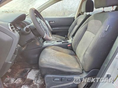 Zdjęcie 7 z 11 samochodu: 2013 NISSAN ROGUE S VIN:JN8AS5MV9DW619432 - miniatura