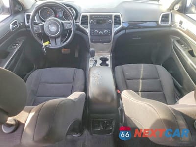 Zdjęcie 8 z 12 samochodu: 2012 JEEP GRAND CHEROKEE LAREDO VIN:1C4RJFAG1CC199095 - miniatura