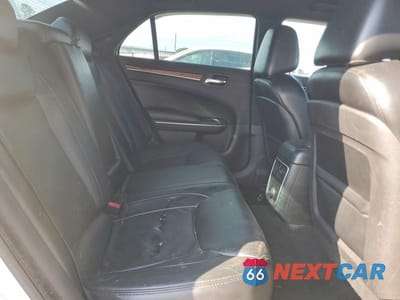 Zdjęcie 10 z 11 samochodu: 2014 CHRYSLER 300 VIN:2C3CCAAG9EH354810 - miniatura