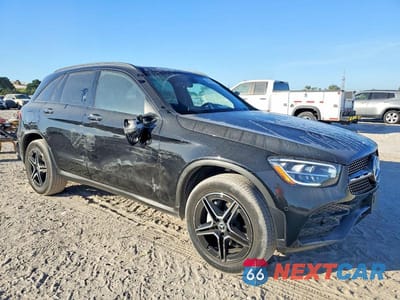 Czwarte zdjęcie samochodu z boku: 2021 MERCEDES-BENZ GLC 300 4MATIC VIN:W1N0G8EB8MV298707 - miniatura