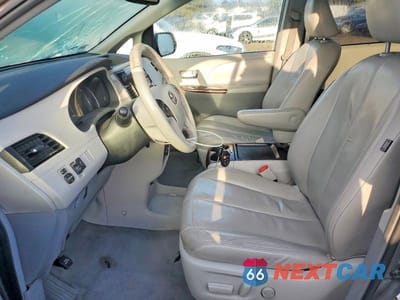 Zdjęcie 7 z 13 samochodu: 2011 TOYOTA SIENNA XLE VIN:5TDYK3DC8BS091571 - miniatura
