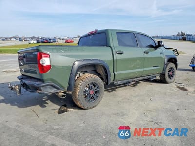Trzecie zdjęcie samochodu z tyłu: 2020 TOYOTA TUNDRA TRD PRO VIN:5TFDY5F1XLX883382 - miniatura