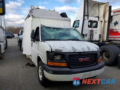 Czwarte zdjęcie samochodu z boku: 2012 GMC SAVANA CUTAWAY G3500 VIN:1GDY72BA0C1903808 - miniatura