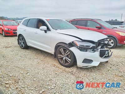 Czwarte zdjęcie samochodu z boku: 2019 VOLVO XC60 T5 MOMENTUM VIN:LYV102DK1KB242832 - miniatura