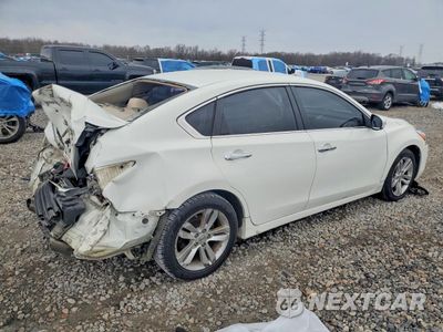 Trzecie zdjęcie samochodu z tyłu: 2015 NISSAN ALTIMA 2.5 VIN:1N4AL3AP1FN392528 - miniatura