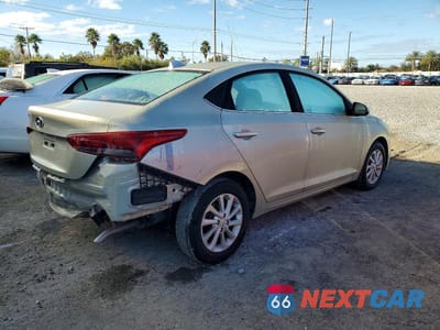 Trzecie zdjęcie samochodu z tyłu: 2020 HYUNDAI ACCENT SE VIN:3KPC24A64LE108165 - miniatura