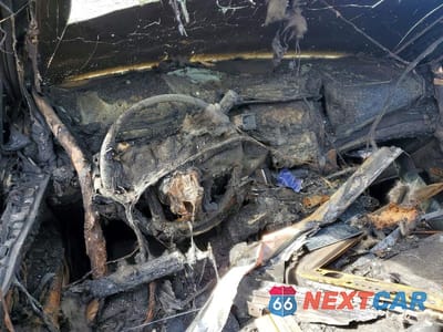 Zdjęcie 8 z 12 samochodu: 2017 CADILLAC ESCALADE ESV LUXURY VIN:1GYS4HKJ1HR236952 - miniatura