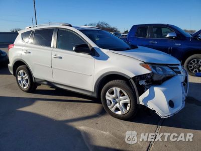 Czwarte zdjęcie samochodu z boku: 2015 TOYOTA RAV4 LE VIN:JTMZFREV9FJ055645 - miniatura