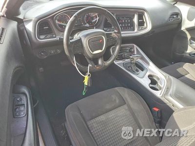 Zdjęcie 8 z 11 samochodu: 2019 DODGE CHALLENGER SXT VIN:2C3CDZAG2KH679564 - miniatura